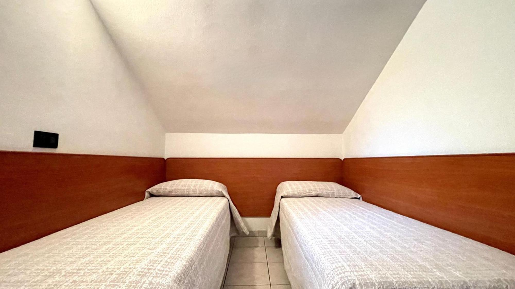 Hotel Zanella Cervia Bagian luar foto