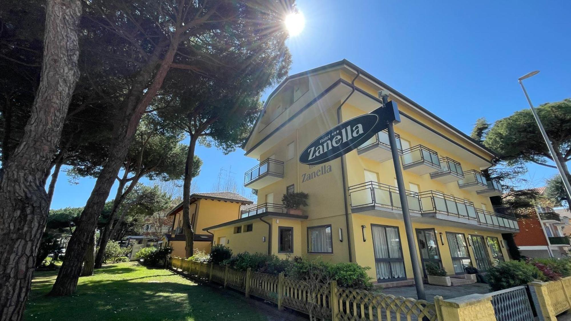Hotel Zanella Cervia Bagian luar foto