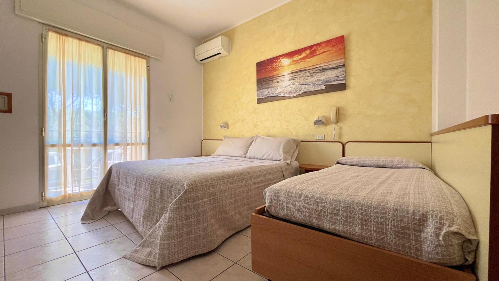 Hotel Zanella Cervia Bagian luar foto